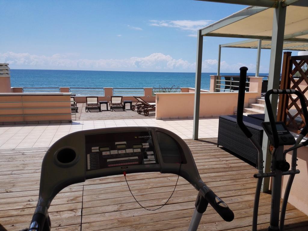 Hotel Acquasanta Terracina Exterior photo