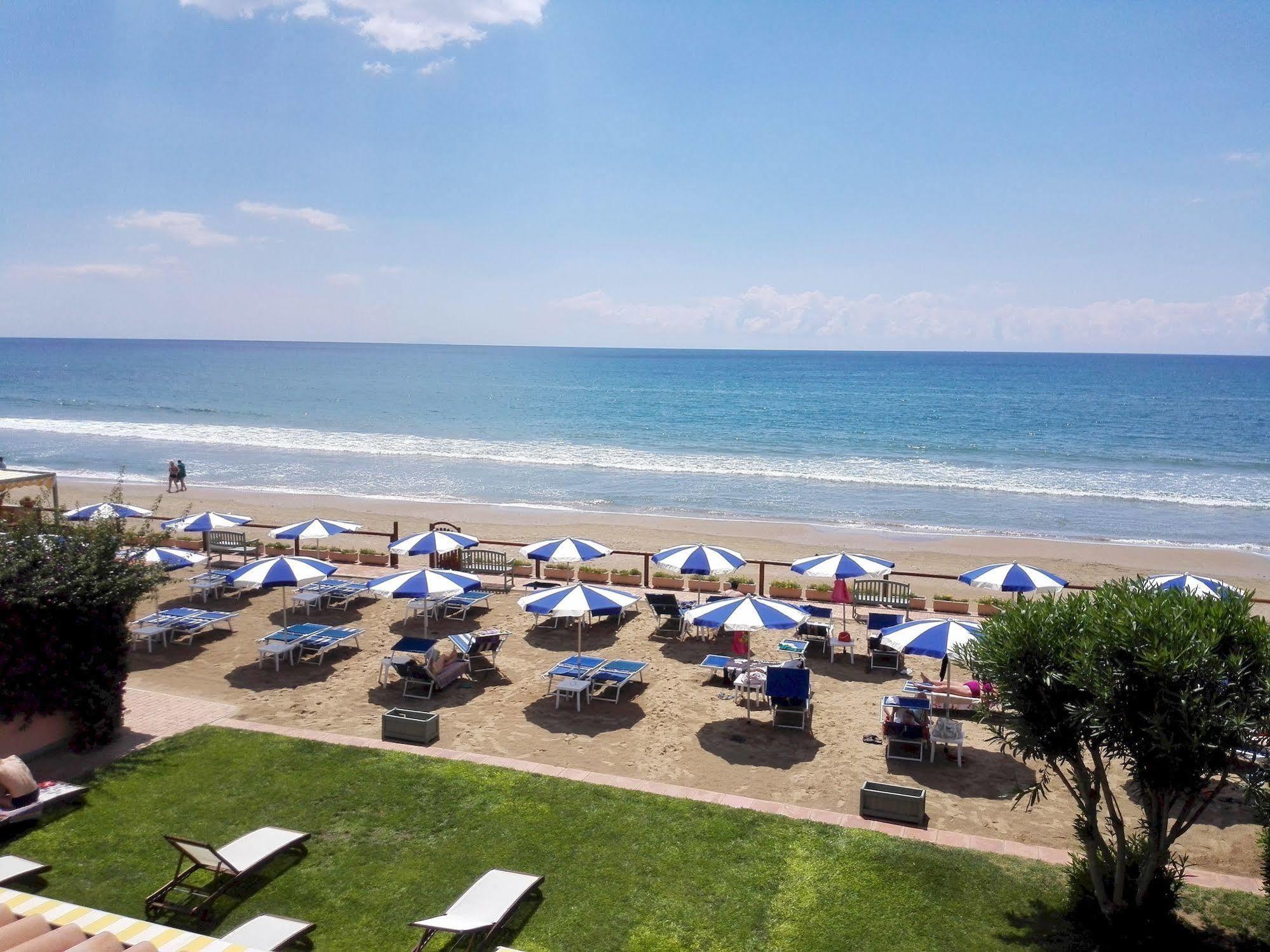 Hotel Acquasanta Terracina Exterior photo